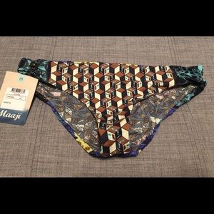 Maaji Reversible Bikini Bottom BNWT Sz M